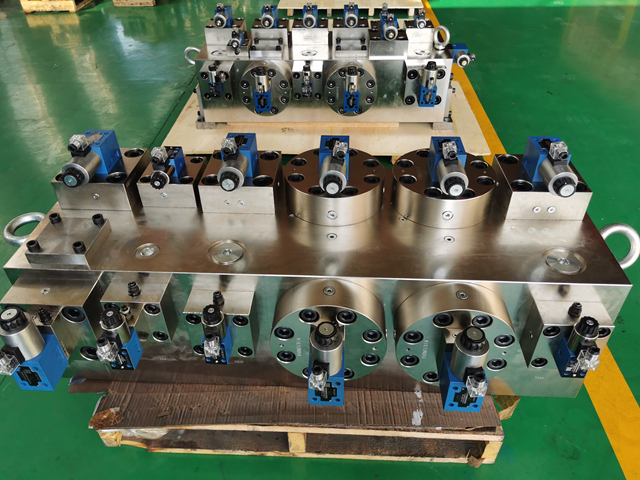 ��ͨ���b�y